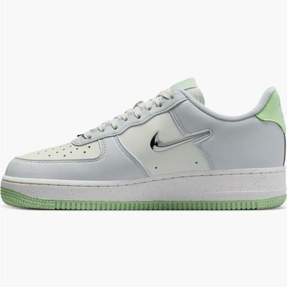 Nike
Air force 1
Next nature
Sea glass
SPECIAL EDITION
NWOT
Sold out on stock x - Picture 13 of 16